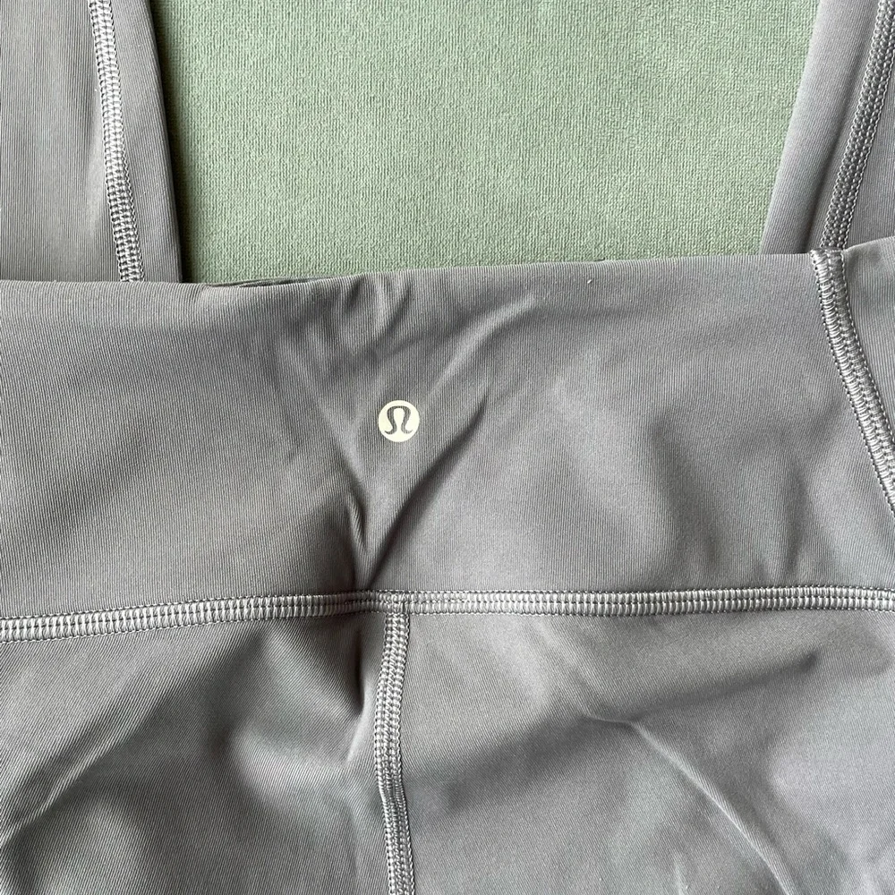Lululemon high-rise 3/4 length ruched hem leggings - Picture 5 of 6